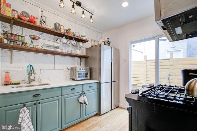2448 CEDAR ST, Philadelphia, PA 19125