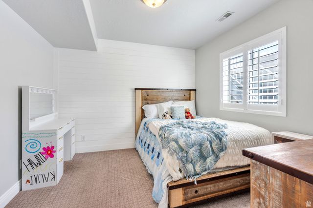 76 N SUNSET DR, Vineyard, UT 84059