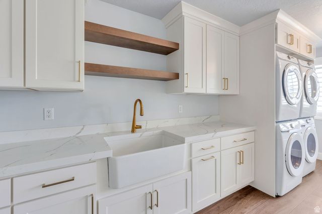 76 N SUNSET DR, Vineyard, UT 84059