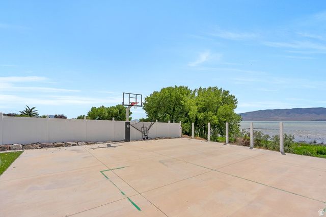 76 N SUNSET DR, Vineyard, UT 84059