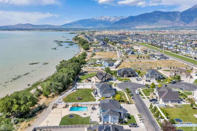 76 N SUNSET DR, Vineyard, UT 84059