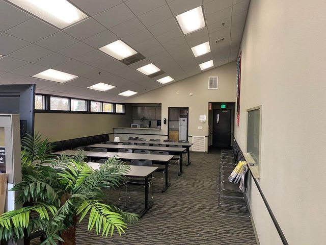 501 Airport Road, Medford, OR 97504