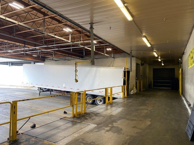 501 Airport Road, Medford, OR 97504