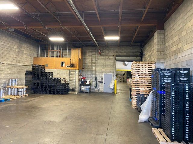 501 Airport Road, Medford, OR 97504