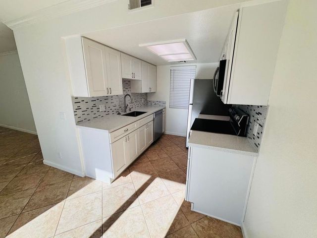 43376 Cook 6, Palm Desert, CA 92211