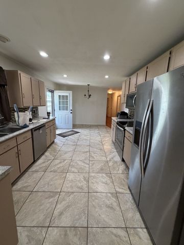 105 Skyline Dr, Mcminnville, TN 37110