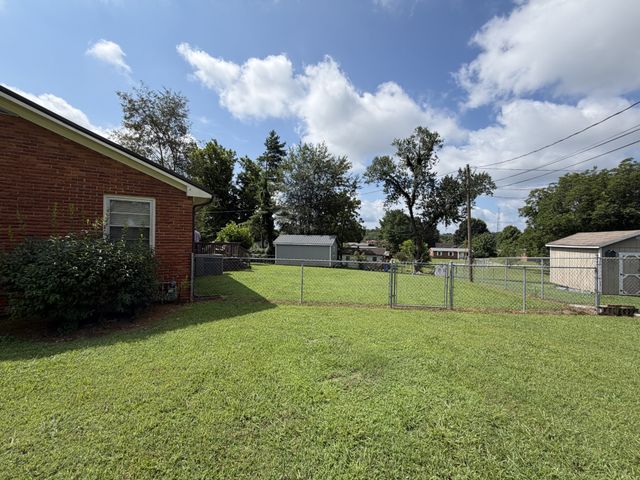 105 Skyline Dr, Mcminnville, TN 37110