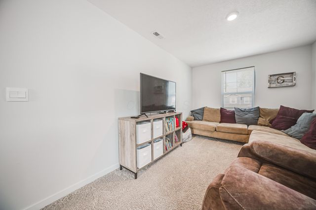 834 Allegro Drive, Reynoldsburg, OH 43068