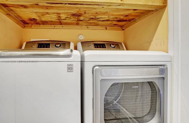 4728 Clemens St, Lake Worth, FL 33463