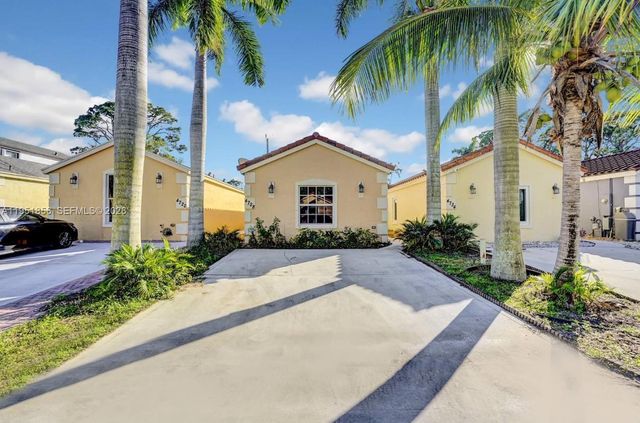 4728 Clemens St, Lake Worth, FL 33463