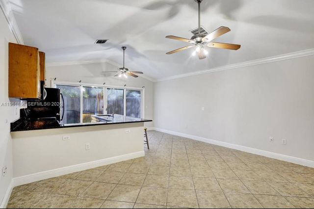 4728 Clemens St, Lake Worth, FL 33463