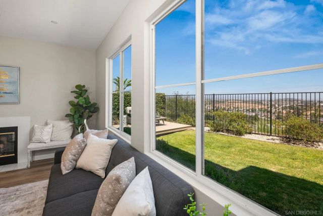 233 Petunia Ct, San Marcos, CA 92069