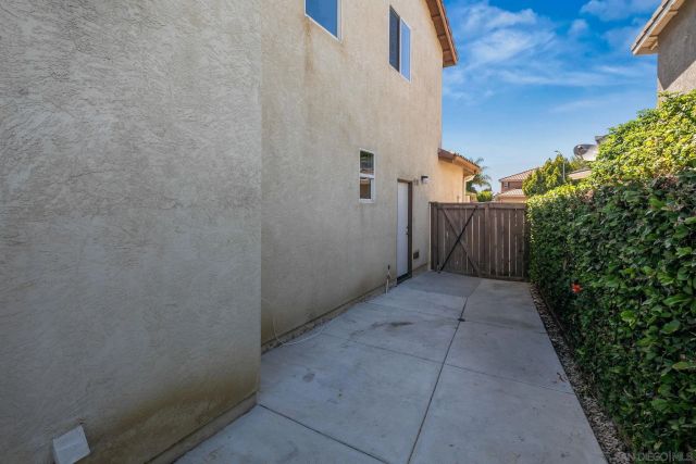 233 Petunia Ct, San Marcos, CA 92069
