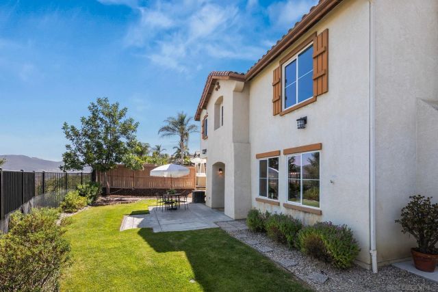 233 Petunia Ct, San Marcos, CA 92069