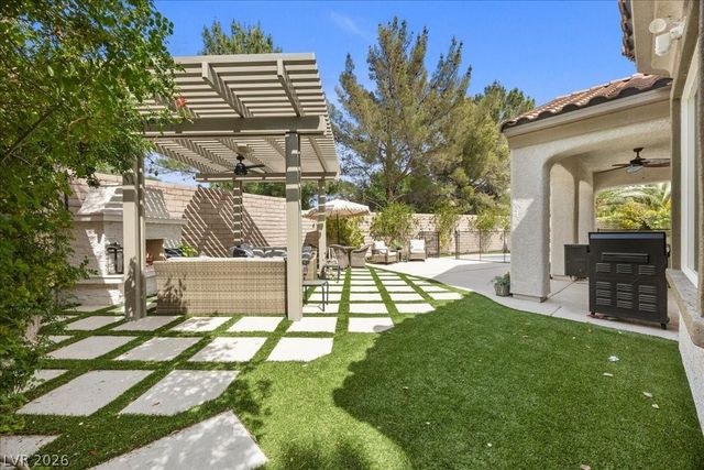 812 Paseo Cerro Place, Las Vegas, NV 89138