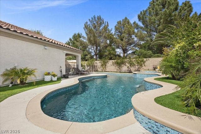 812 Paseo Cerro Place, Las Vegas, NV 89138