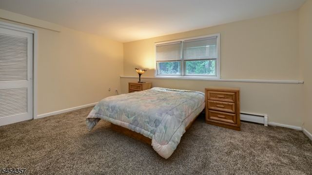 460 Laurel Ln, Kinnelon Boro, NJ 07405