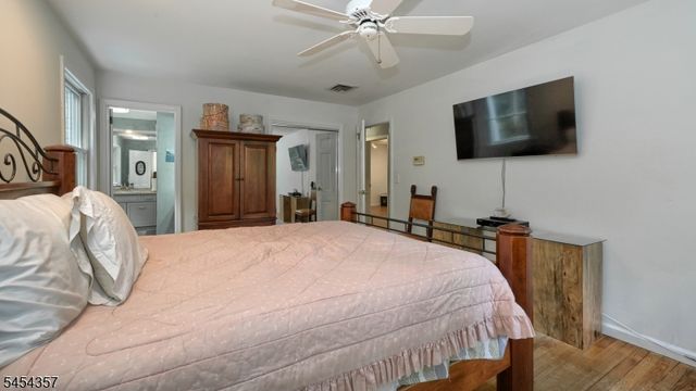 460 Laurel Ln, Kinnelon Boro, NJ 07405