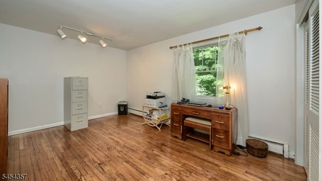 460 Laurel Ln, Kinnelon Boro, NJ 07405