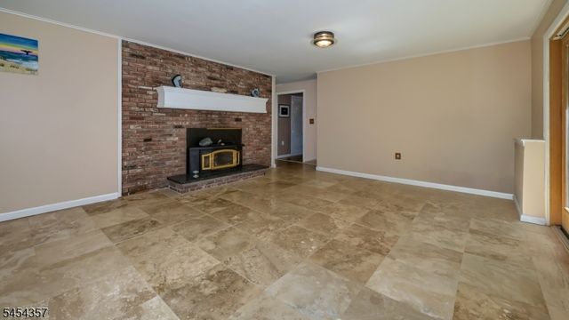 460 Laurel Ln, Kinnelon Boro, NJ 07405