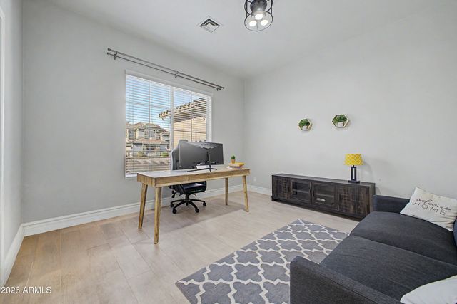 943 E ELMWOOD Place, Chandler, AZ 85249