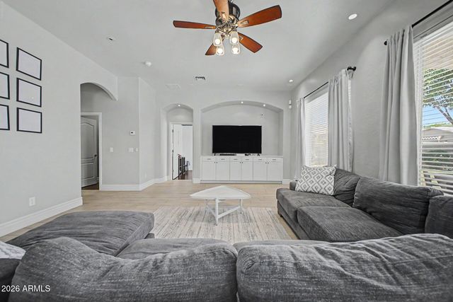 943 E ELMWOOD Place, Chandler, AZ 85249