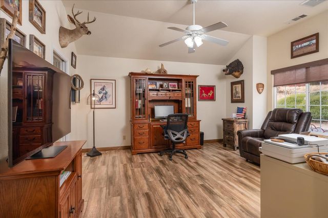 33655 River Knolls Rd, Coarsegold, CA 93614