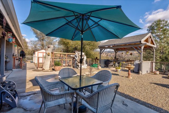 33655 River Knolls Rd, Coarsegold, CA 93614
