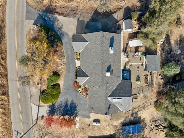 33655 River Knolls Rd, Coarsegold, CA 93614