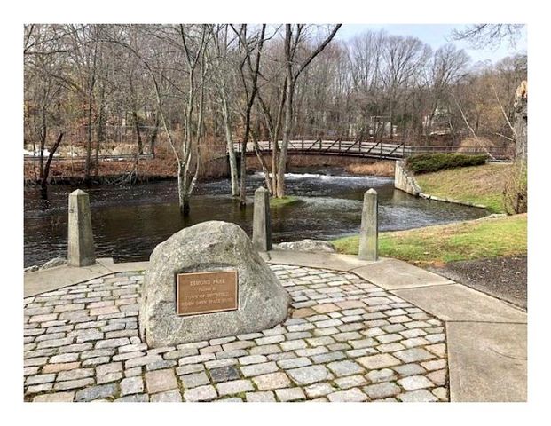 2 Whitman Street, Smithfield, RI 02917