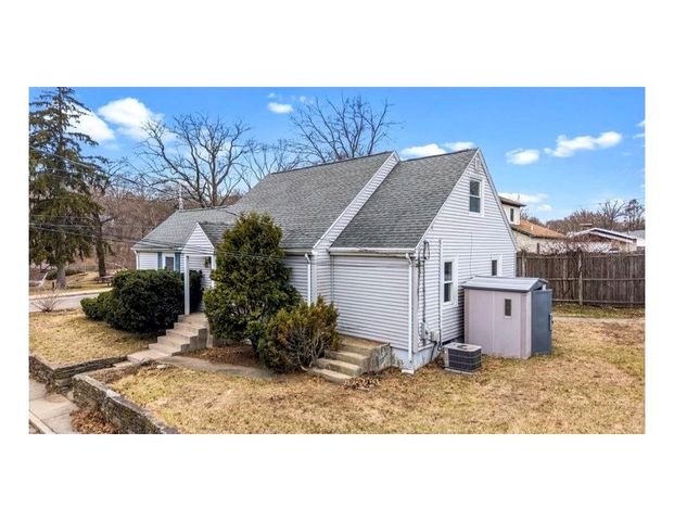 2 Whitman Street, Smithfield, RI 02917