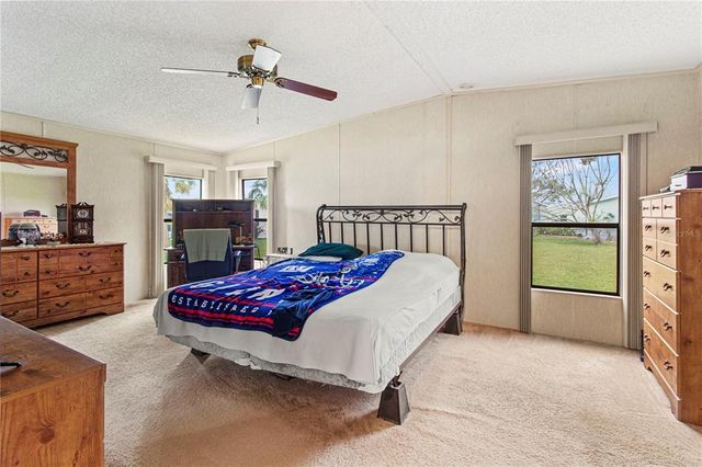 135 HUMMINGBIRD AVENUE, Ellenton, FL 34222