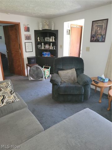 498 Walnut Street, Conneaut, OH 44030
