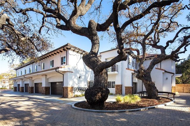 3236 Royal Oaks Drive 6, Thousand Oaks, CA 91362