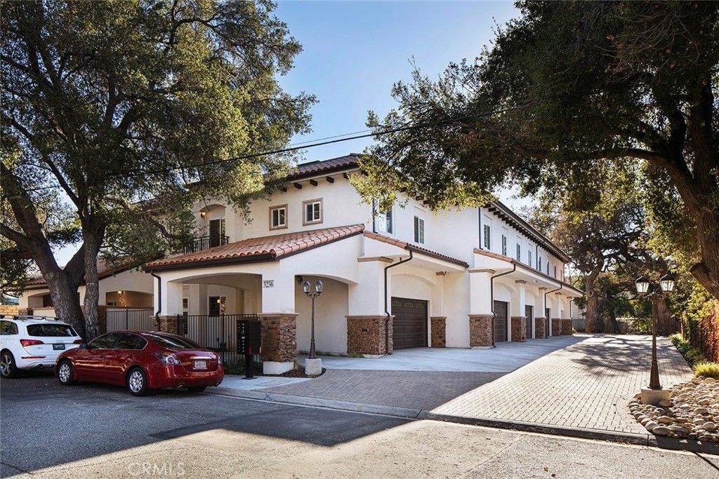 3236 Royal Oaks Drive 6, Thousand Oaks, CA 91362