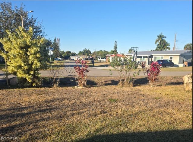 204 E Bougainvillea RD, Lehigh Acres, FL 33936