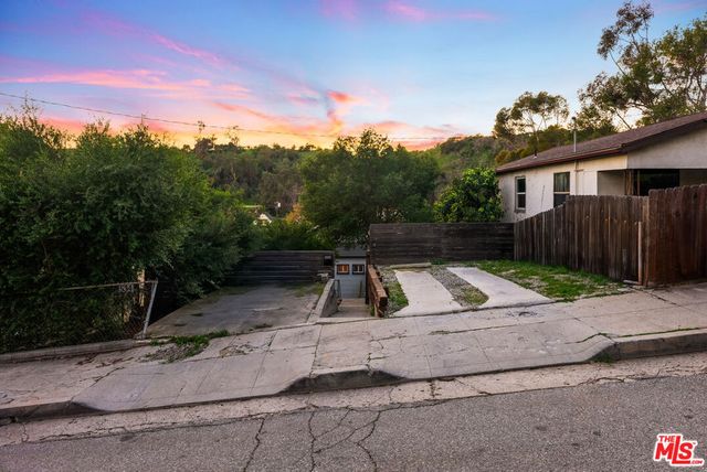 534 Casanova Street, Los Angeles, CA 90012