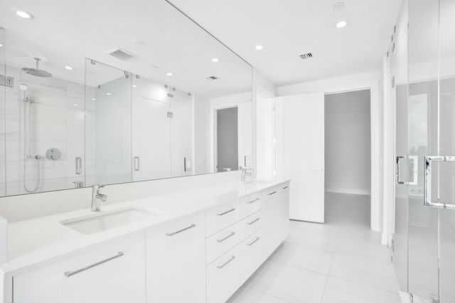 153 N Seabreeze 504-S, Fort Lauderdale, FL 33304