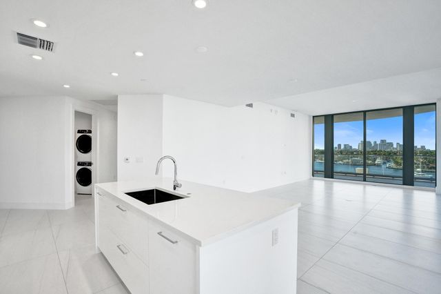 153 N Seabreeze 504-S, Fort Lauderdale, FL 33304