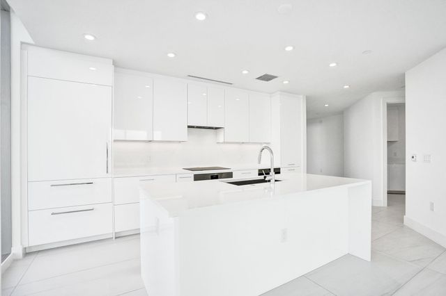 153 N Seabreeze 504-S, Fort Lauderdale, FL 33304