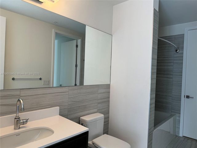 301 Altara Ave 425, Coral Gables, FL 33146