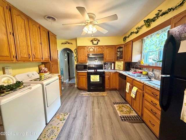 4445 Esther Ave, Louisville, KY 40216