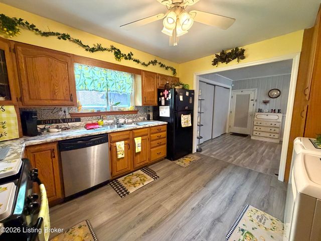 4445 Esther Ave, Louisville, KY 40216