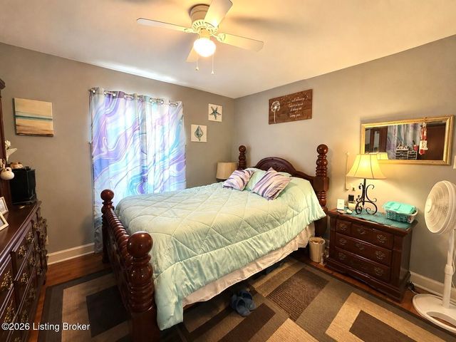 4445 Esther Ave, Louisville, KY 40216