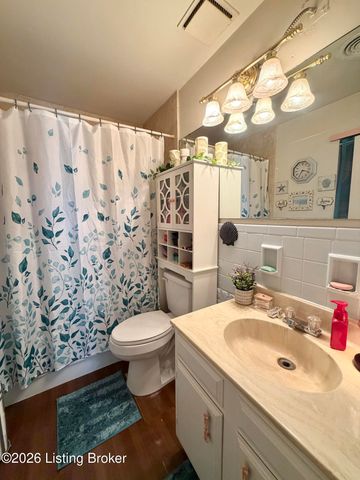 4445 Esther Ave, Louisville, KY 40216