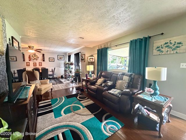 4445 Esther Ave, Louisville, KY 40216