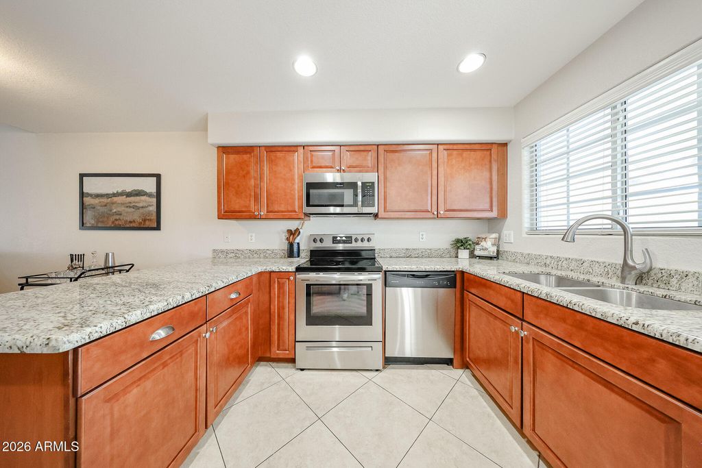 Image 6 of property listing at 860 N MCQUEEN Road 1145, Chandler, AZ 85225