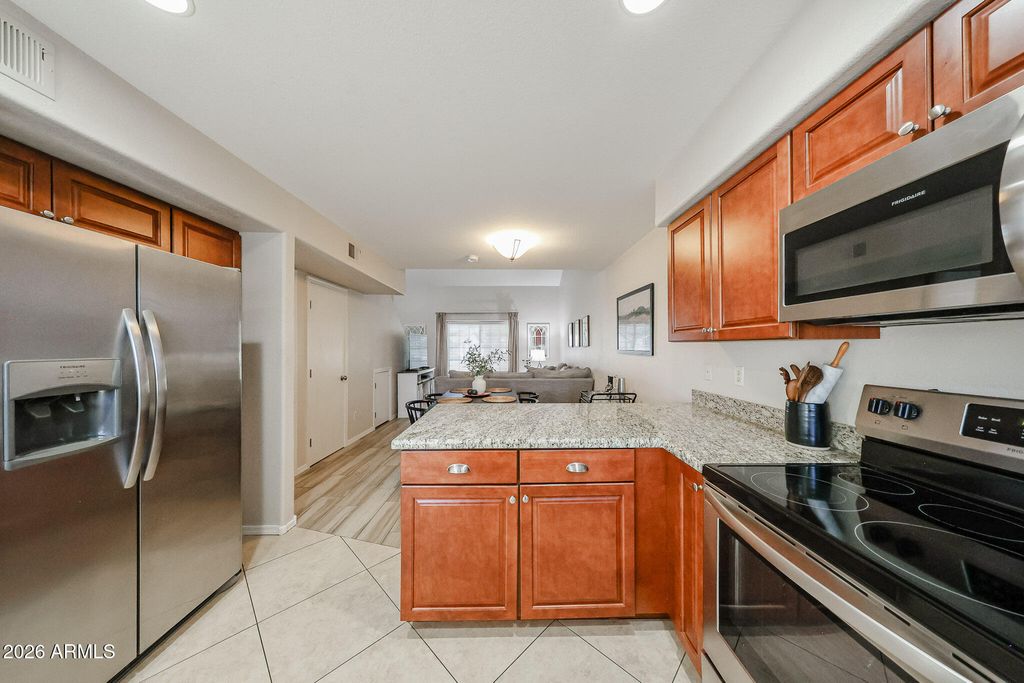 Image 9 of property listing at 860 N MCQUEEN Road 1145, Chandler, AZ 85225