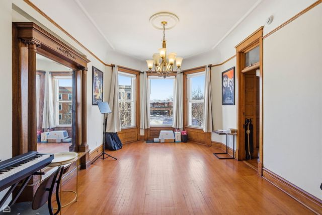 4736 S Prairie Avenue, Chicago, IL 60615