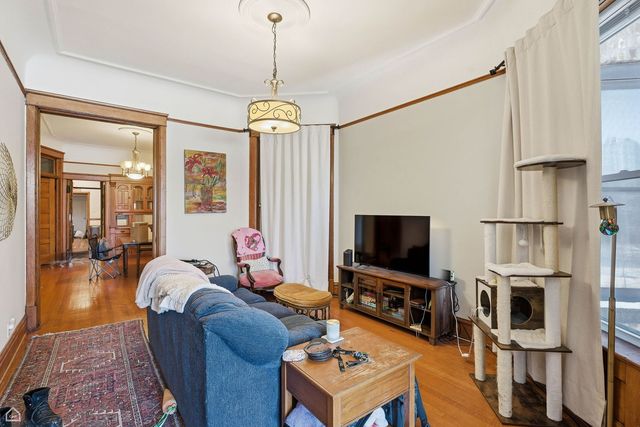 4736 S Prairie Avenue, Chicago, IL 60615